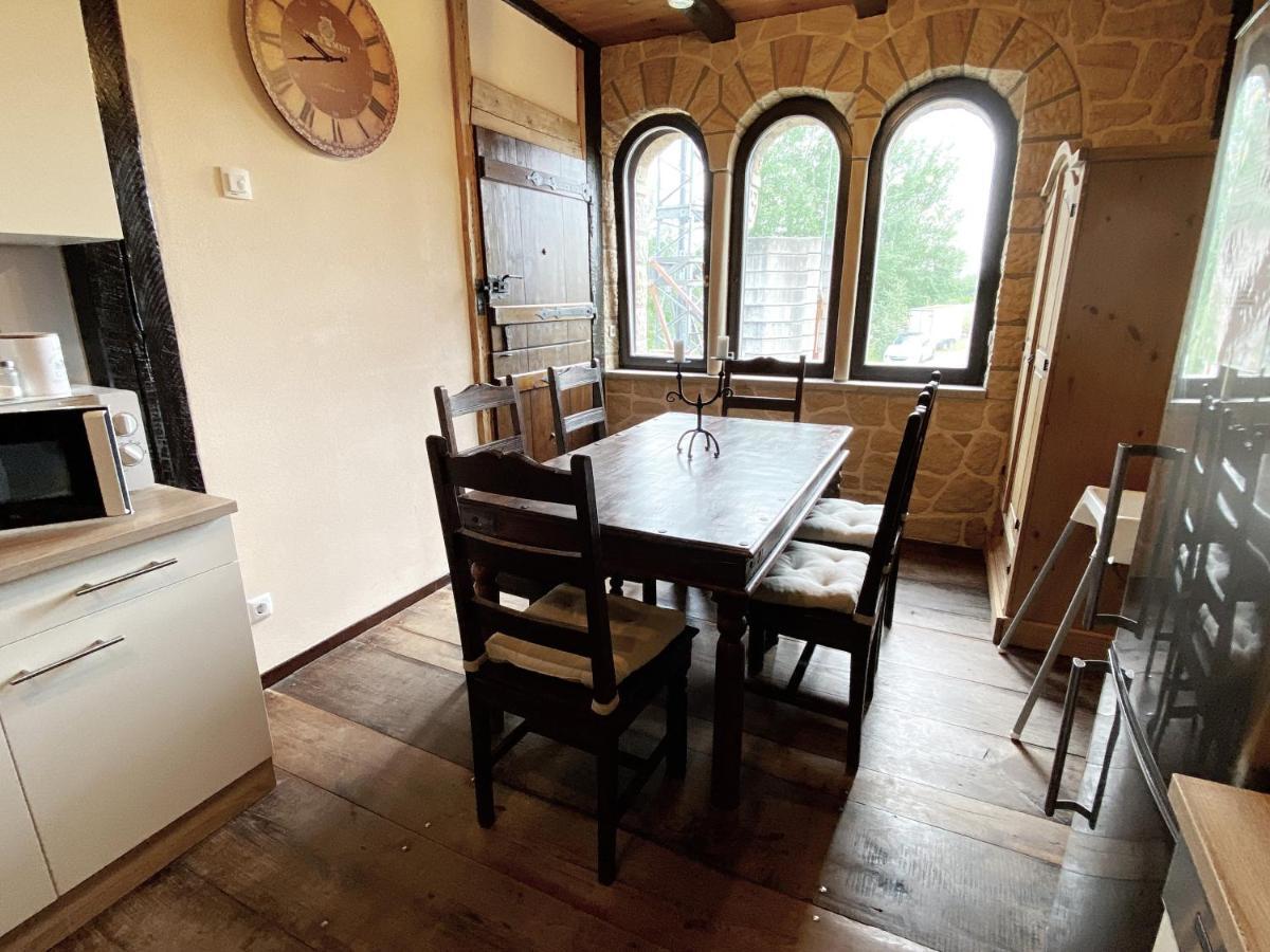 Ferienwohnung Wachstube Mit 3 Schlafraeumen Im Rittergut Leppersdorf Wachau Buitenkant foto